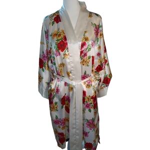 Victoria's secret vintage '90s kimono style robe. In mint condition. Beautiful